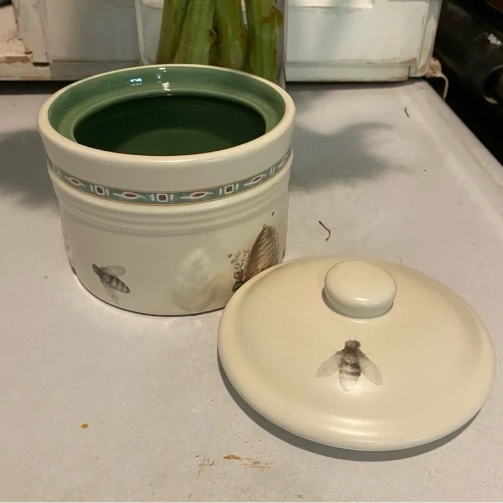 Pfaltzgraff Cream Ceramic Bath Storage Jar